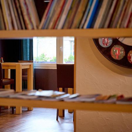 Logis L'Ermitage Hotel & Restaurant Saulges Eksteriør billede