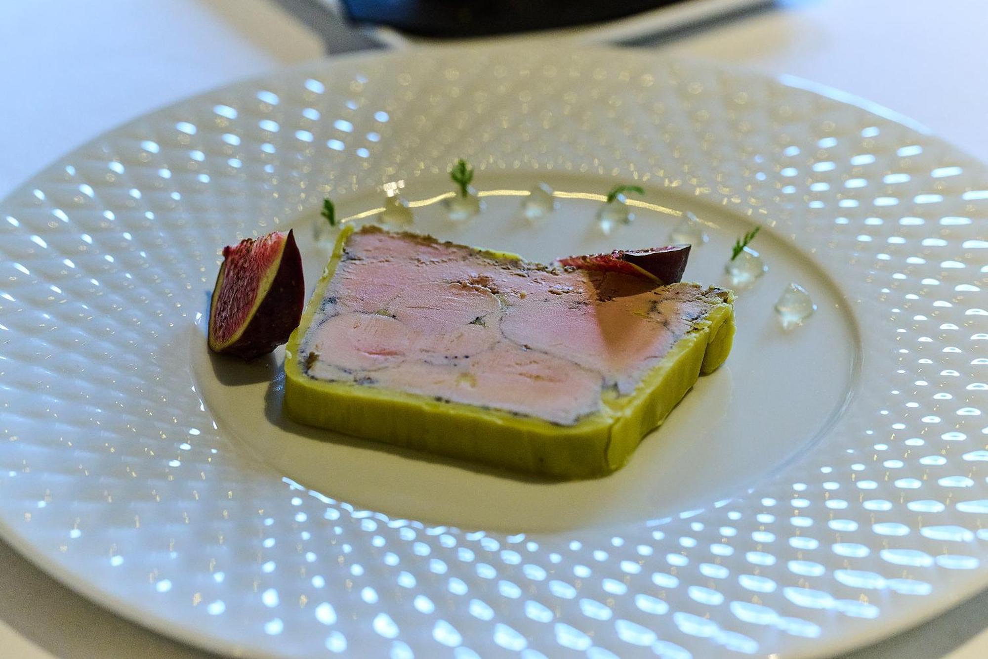 Logis L'Ermitage Hotel & Restaurant Saulges Eksteriør billede