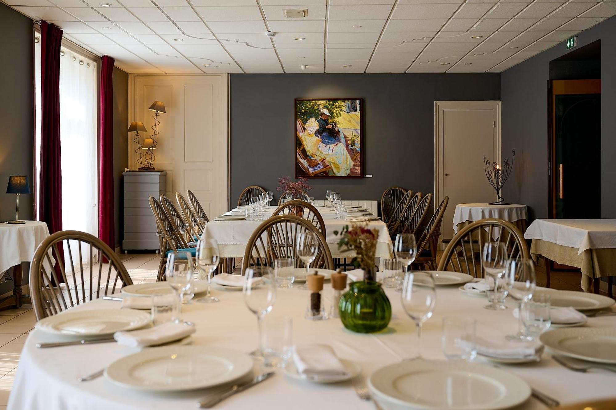 Logis L'Ermitage Hotel & Restaurant Saulges Eksteriør billede