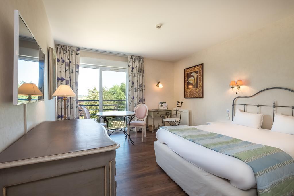 Logis L'Ermitage Hotel & Restaurant Saulges Eksteriør billede