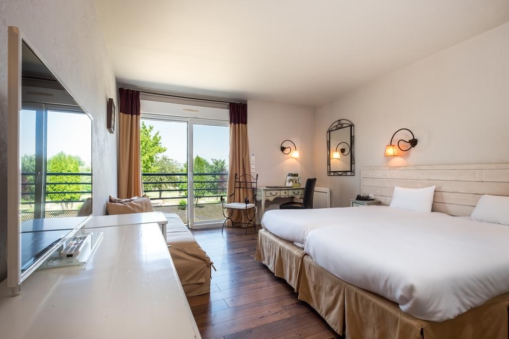 Logis L'Ermitage Hotel & Restaurant Saulges Eksteriør billede