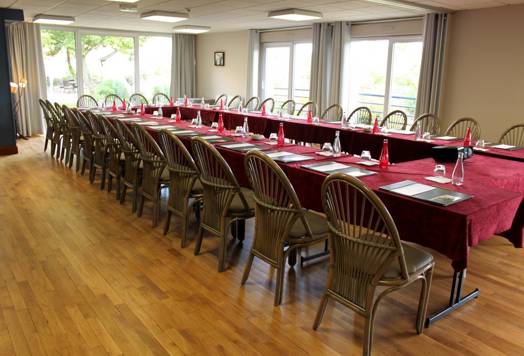 Logis L'Ermitage Hotel & Restaurant Saulges Eksteriør billede