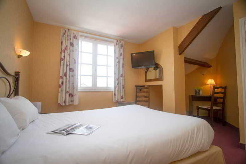 Logis L'Ermitage Hotel & Restaurant Saulges Eksteriør billede