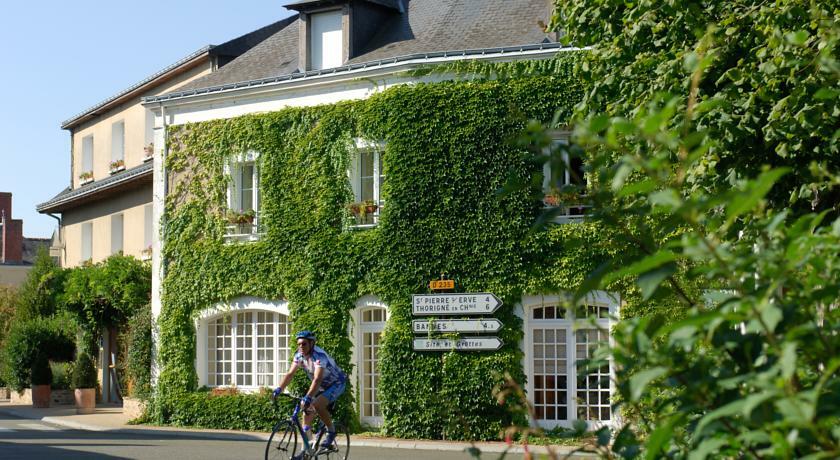 Logis L'Ermitage Hotel & Restaurant Saulges Eksteriør billede